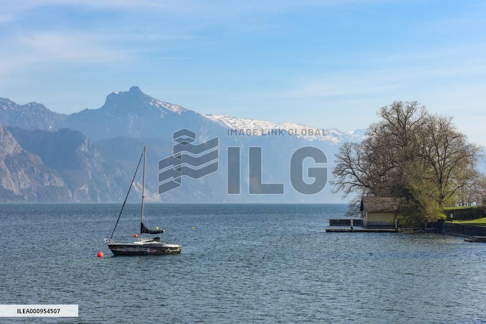 AUSTRIA-LAKESIDE-VIEWS