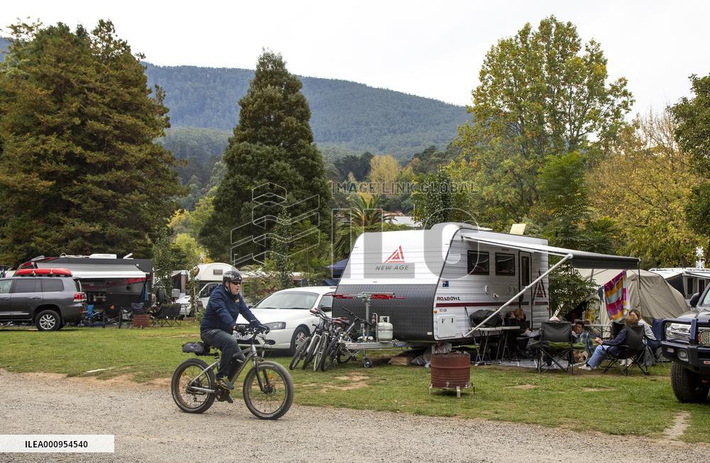 AUSTRALIA-MELBOURNE-TOURISM-EASTER-BOOMING