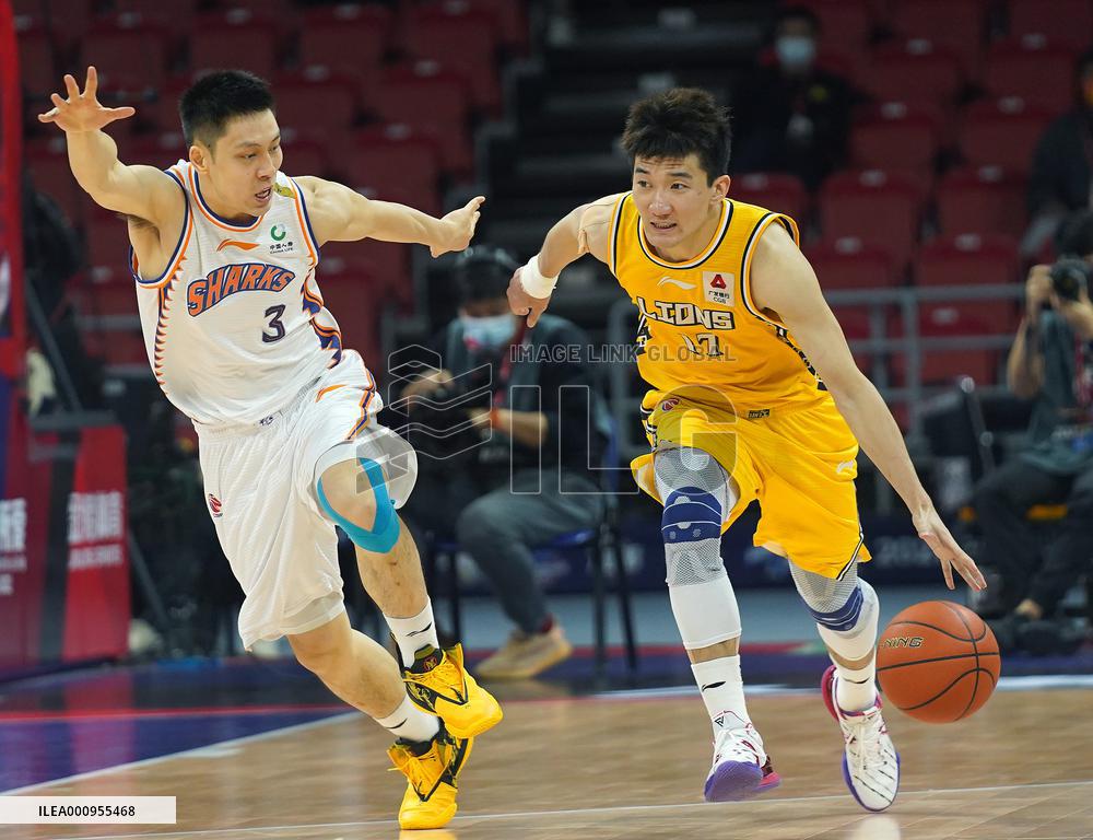 (SP)CHINA-NANCHANG-BASKETBALL-CBA LEAGUE-ZHEJIANG LIONS VS SHANGHAI SHARKS (CN)