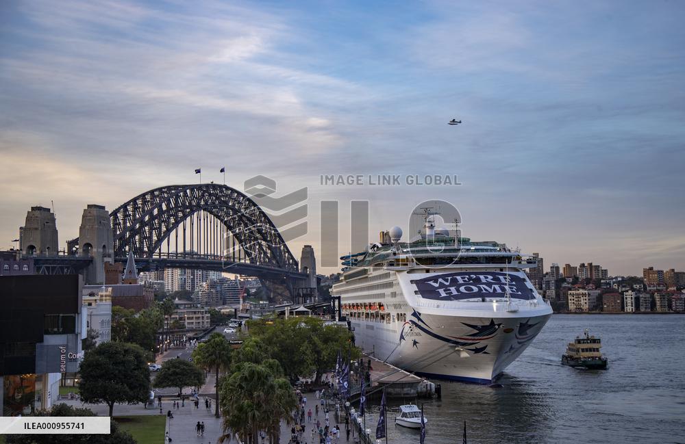 AUSTRALIA-SYDNEY-INT'L CRUISE SHIPS-RETURN