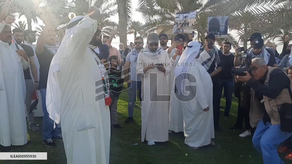 People in Kuwait City hold rally to support Palestinians