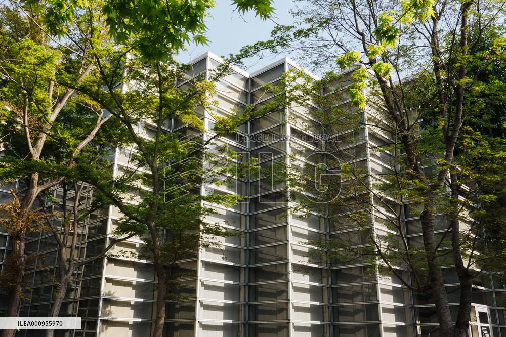 JAPAN-TOKYO-SUGINAMI-LIBRARY