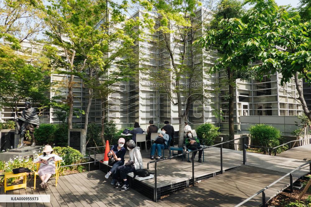 JAPAN-TOKYO-SUGINAMI-LIBRARY