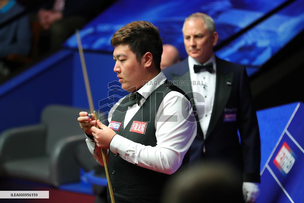 (SP)BRITAIN-SHEFFIELD-SNOOKER-WORLD CHAMPIONSHIP-ROUND 1