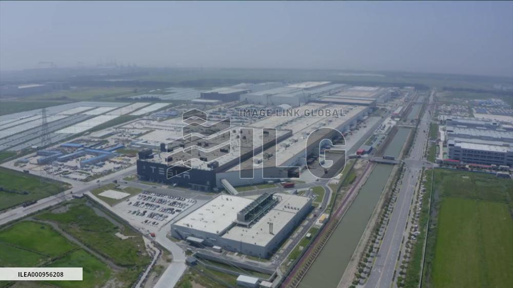 GLOBALink | Tesla's Shanghai factory resumes production