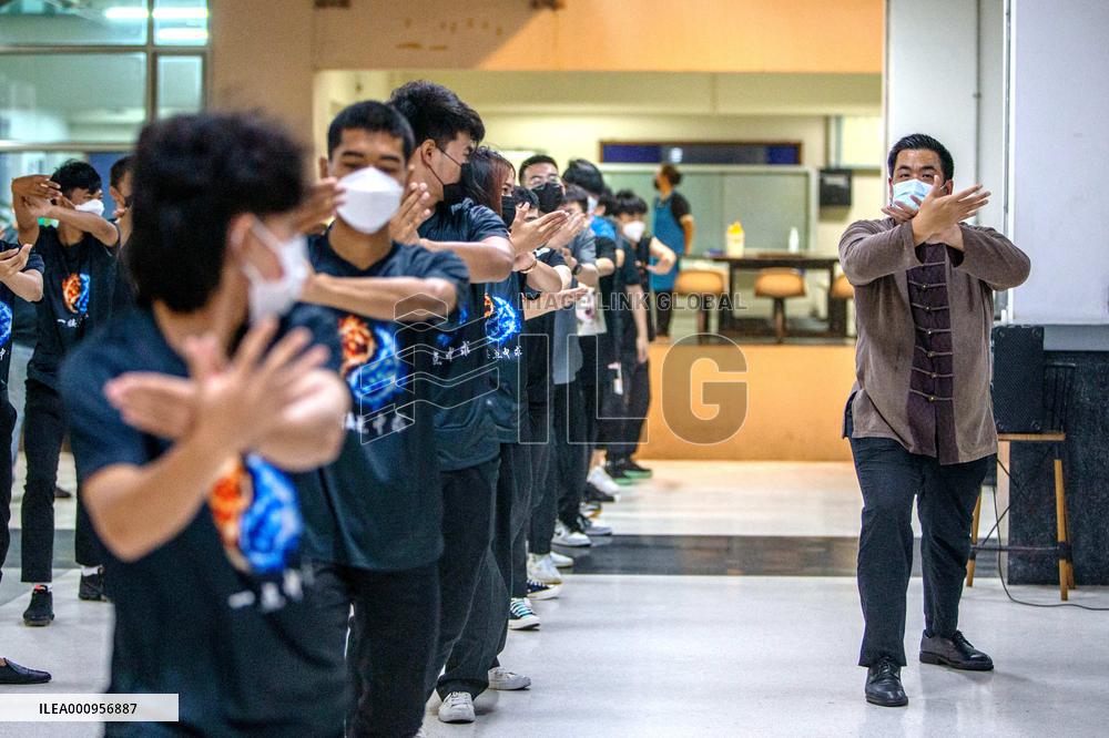 THAILAND-BANGKOK-DHURAKIJ PUNDIT UNIVERSITY-TAI CHI COURSE