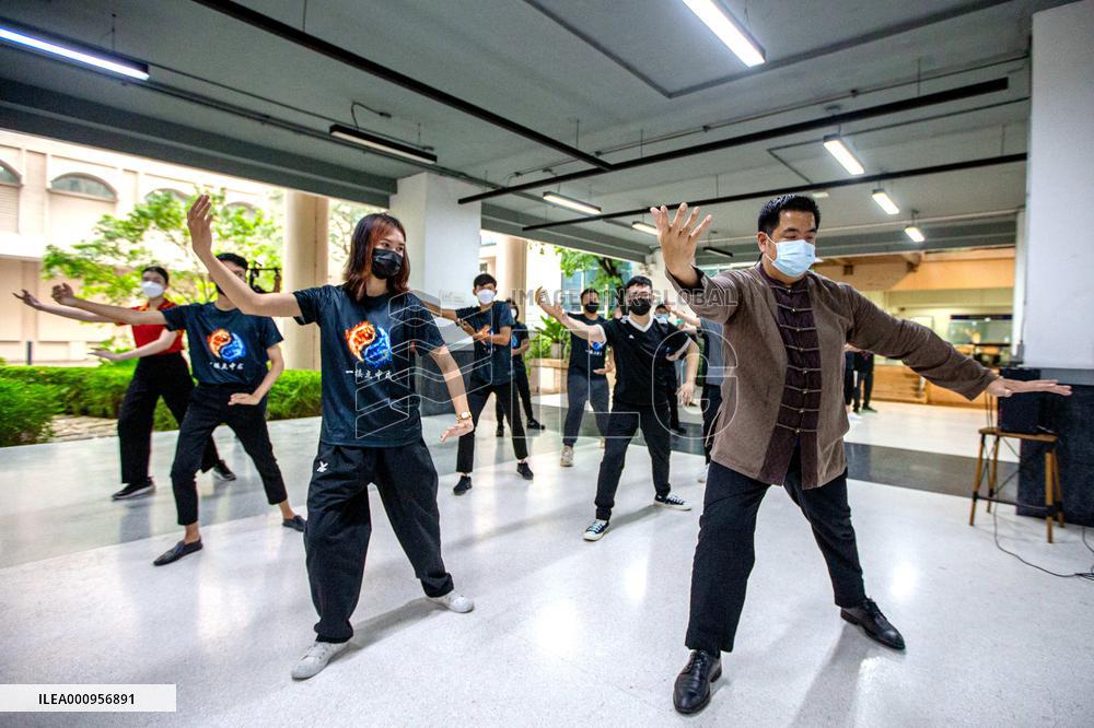 THAILAND-BANGKOK-DHURAKIJ PUNDIT UNIVERSITY-TAI CHI COURSE