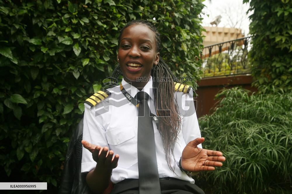 UGANDA-FEMALE FLIGHT INSTRUCTOR