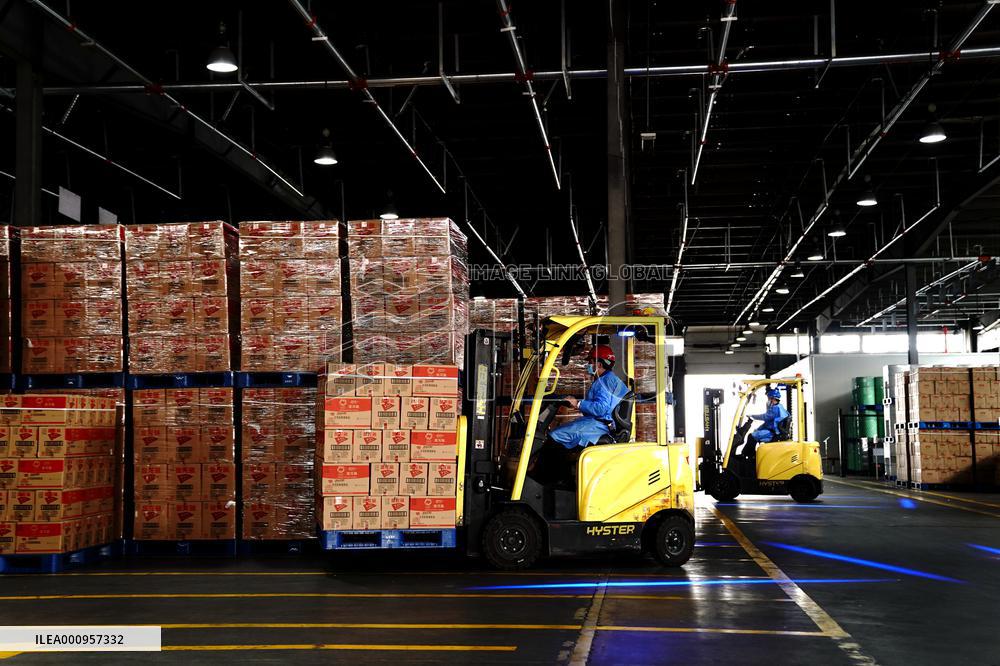 CHINA-SHANGHAI-ENTERPRISES-PRODUCTION-RESUMPTION (CN)