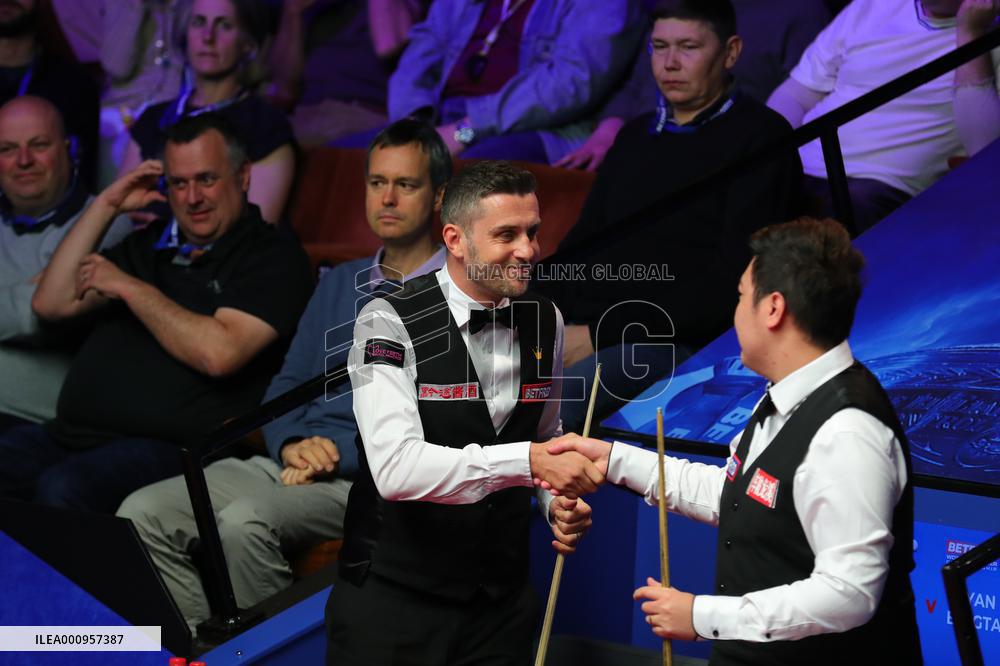 (SP)BRITAIN-SHEFFIELD-SNOOKER-WORLD CHAMPIONSHIP-ROUND 2