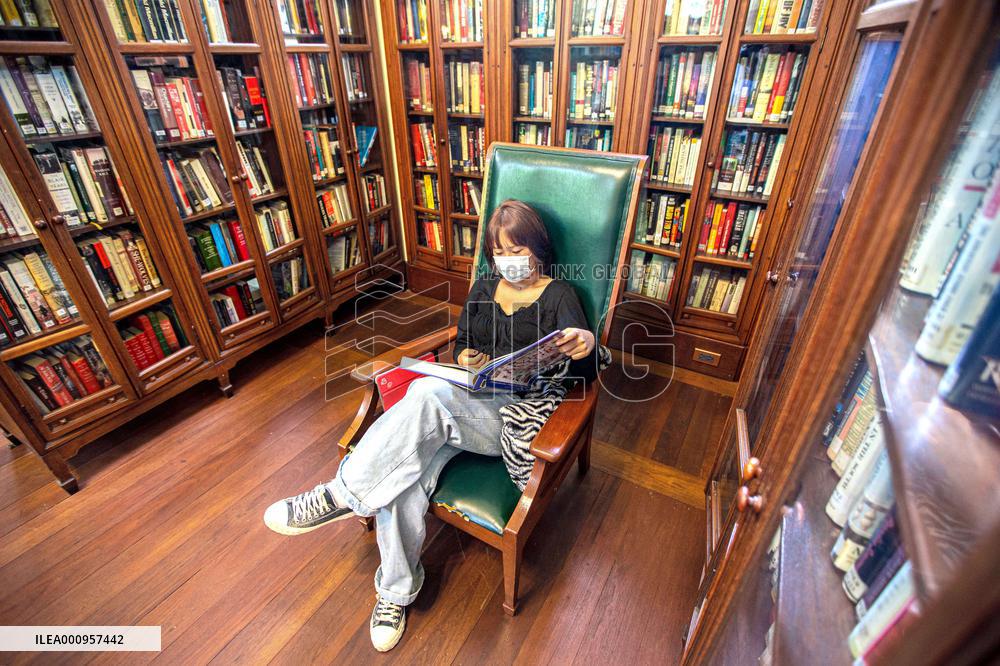 THAILAND-BANGKOK-LIBRARY