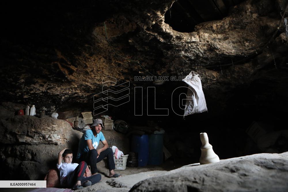 MIDEAST-HEBRON-CAVE LIFE-TIKTOK