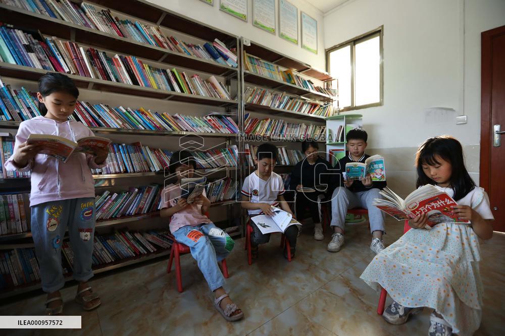 #CHINA-WORLD BOOK DAY-READING (CN)