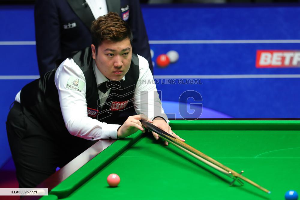 (SP)BRITAIN-SHEFFIELD-SNOOKER-WORLD CHAMPIONSHIP-ROUND 2