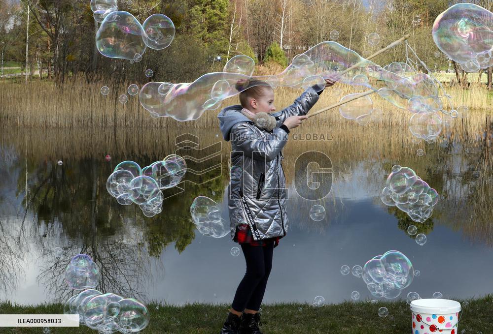 LITHUANIA-DRUSKININKAI-DAFFODILS-FESTIVAL