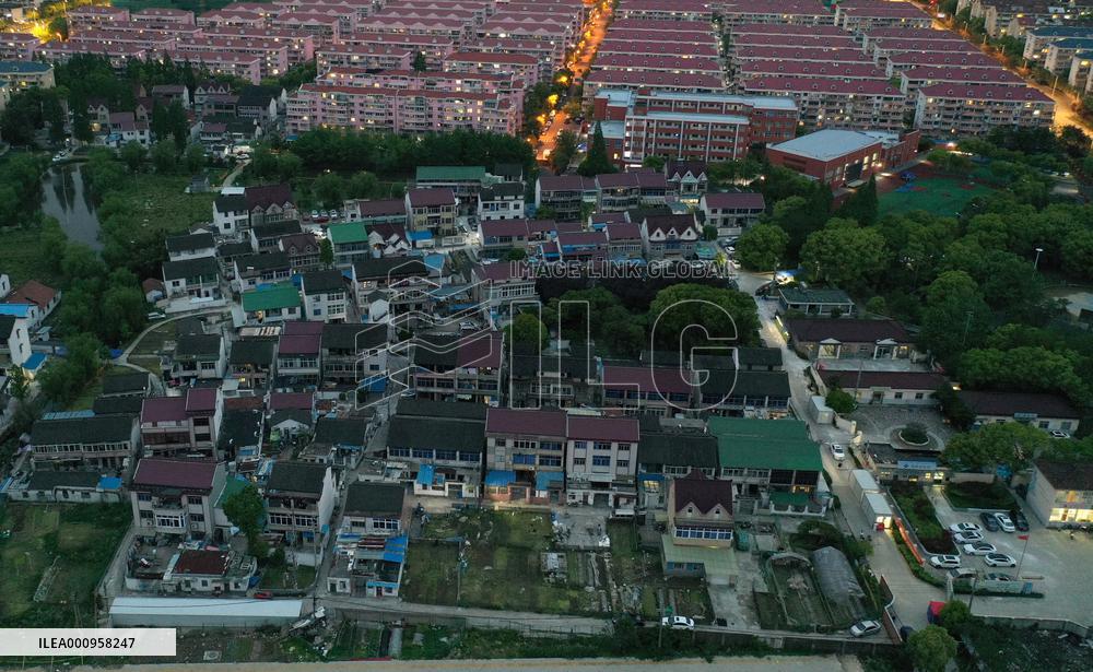 CHINA-SHANGHAI-COVID-19-RETURNING HOME (CN)