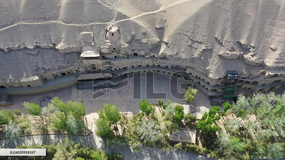 (SkyEye)CHINA-GANSU-MOGAO GROTTOES-AERIAL VIEW (CN)