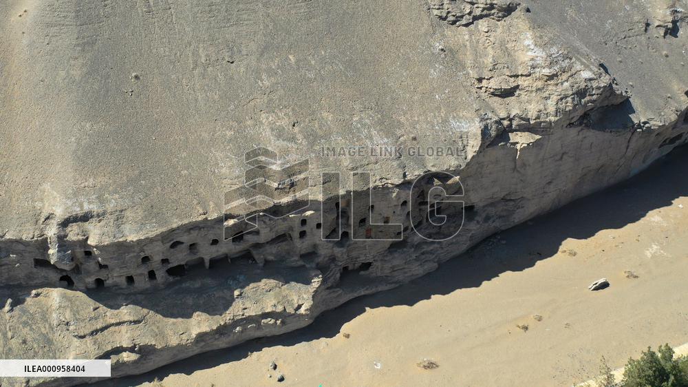 (SkyEye)CHINA-GANSU-MOGAO GROTTOES-AERIAL VIEW (CN)