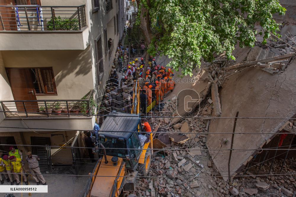 INDIA-NEW DELHI-BUILDING COLLAPSES