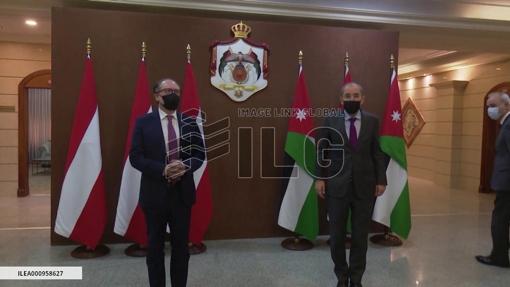 Jordanian, Austrian FMs discuss ties, efforts for Israeli-Palestinian peace talks