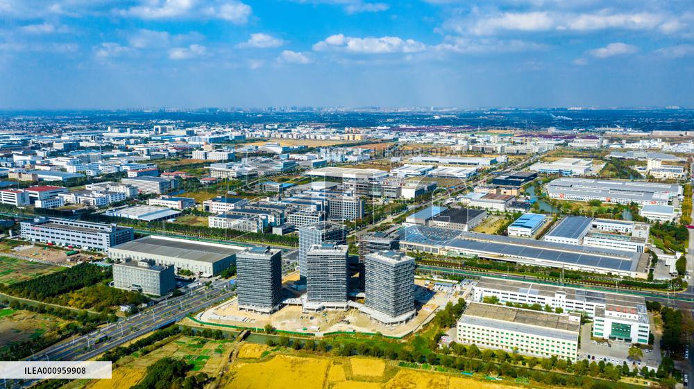 Xinhua Headlines: Foreign firms bullish on Chinese market despite pandemic