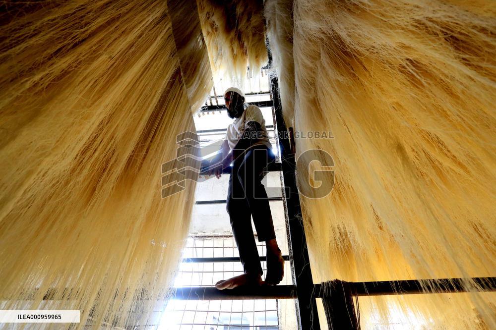 INDIA-MADHYA PRADESH-BHOPAL-VERMICELLI-EID Al-FITR-PREPARATION