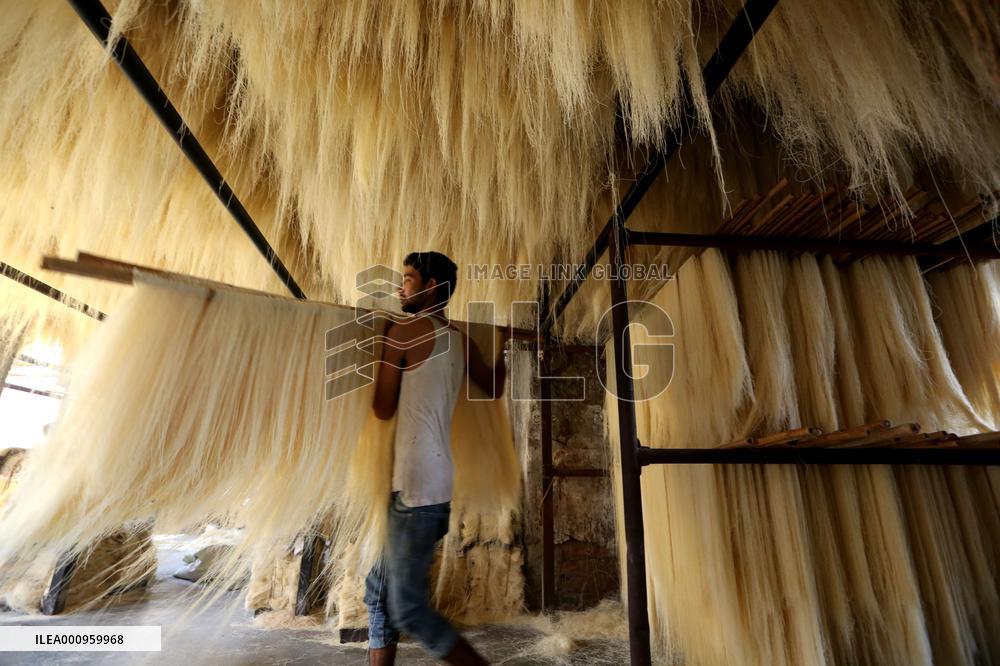 INDIA-MADHYA PRADESH-BHOPAL-VERMICELLI-EID Al-FITR-PREPARATION