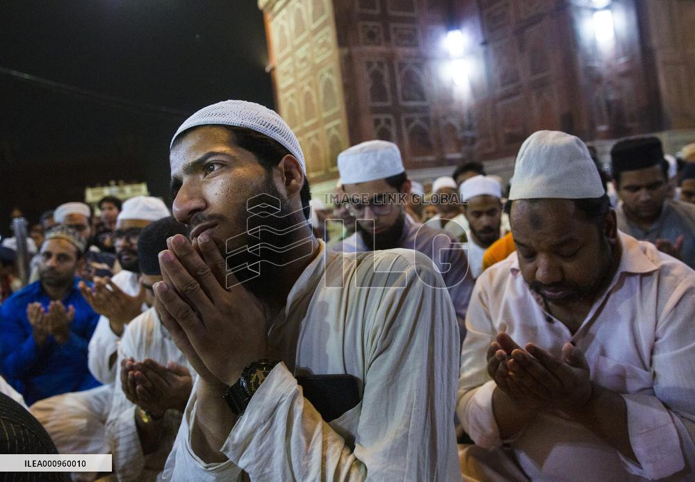 INDIA-NEW DELHI-LAYLAT AL-QADR-NIGHT PRAYERS