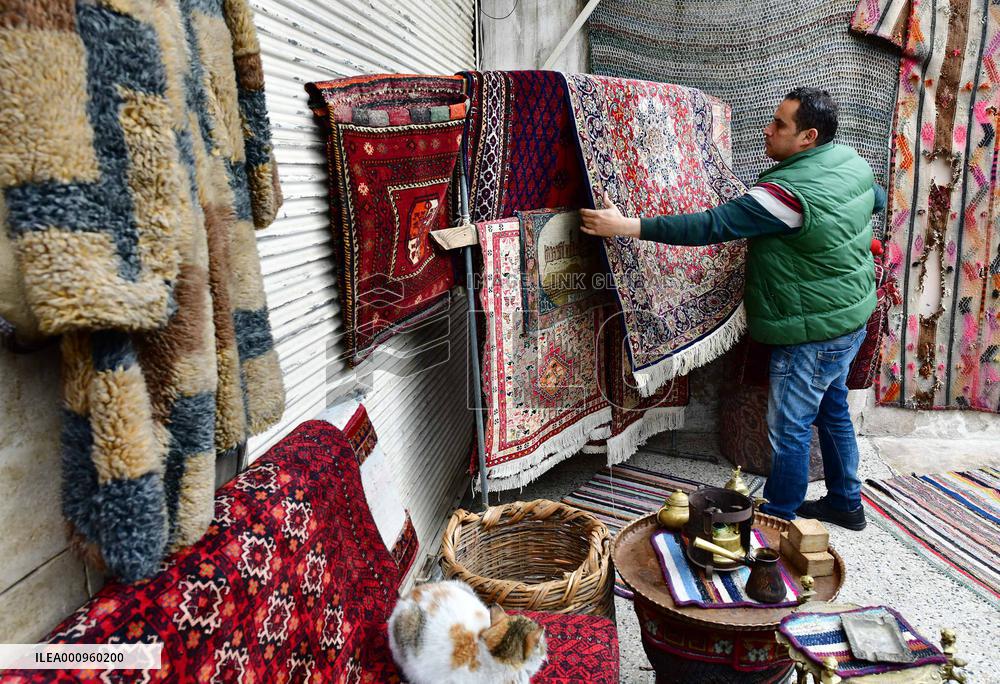 SYRIA-ALEPPO-CARPET REPAIR
