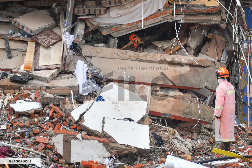CHINA-HUNAN-CHANGSHA-BUILDING COLLAPSE (CN)