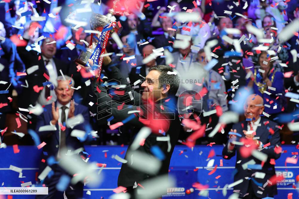 (SP)BRITAIN-SHEFFIELD-SNOOKER-WORLD CHAMPIONSHIP-CEREMONY