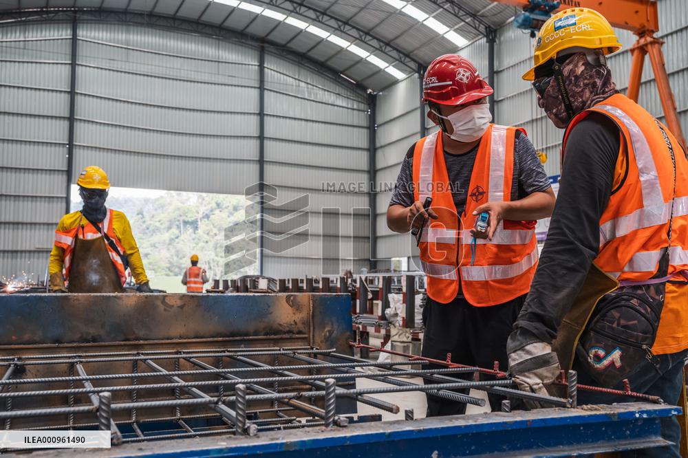 MALAYSIA-RAIL PROJECT-CHINESE ENGINEERS