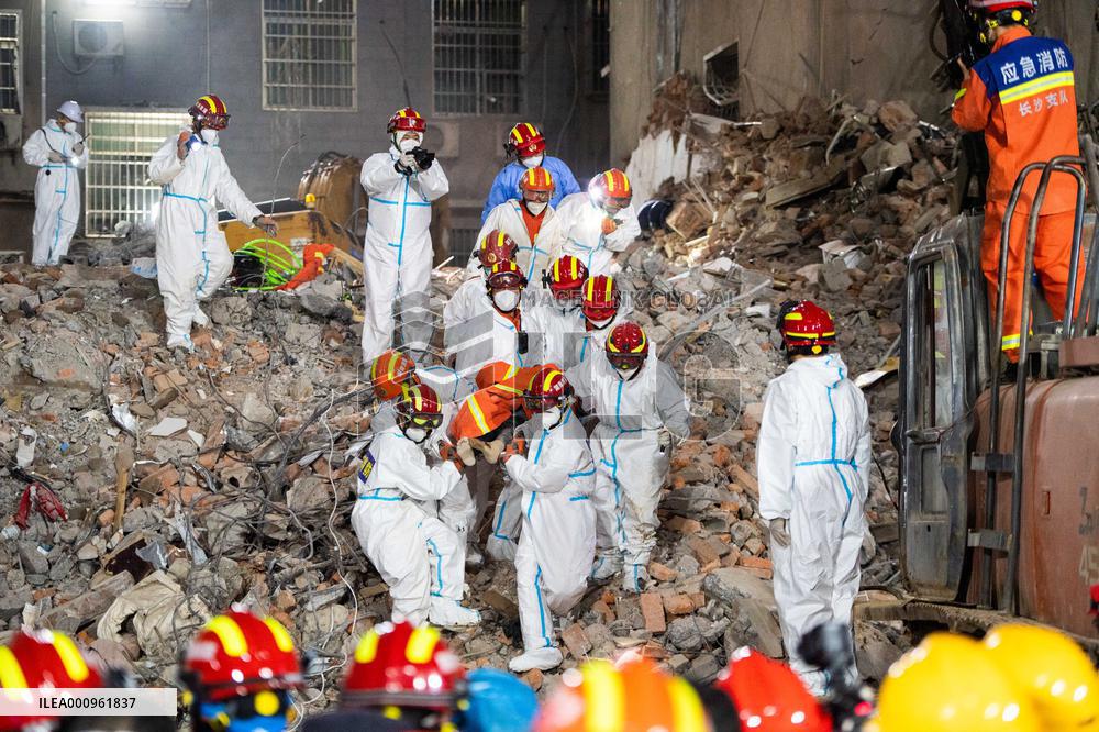 CHINA-HUNAN-CHANGSHA-BUILDING COLLAPSE-RESCUE (CN)