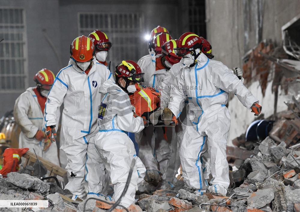 CHINA-HUNAN-CHANGSHA-BUILDING COLLAPSE-RESCUE (CN)