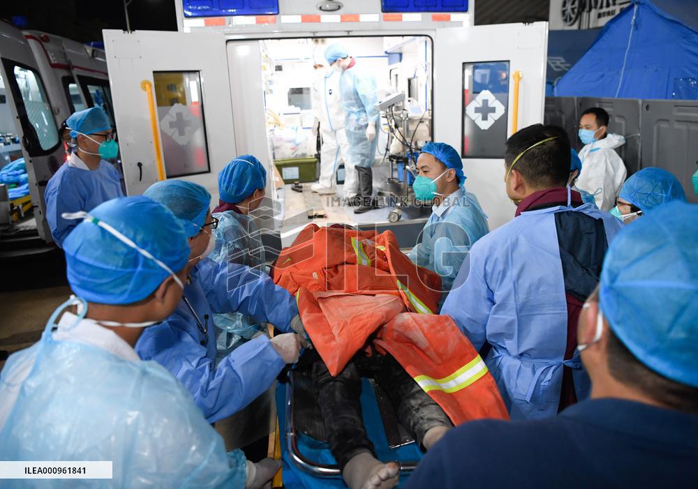 CHINA-HUNAN-CHANGSHA-BUILDING COLLAPSE-RESCUE (CN)