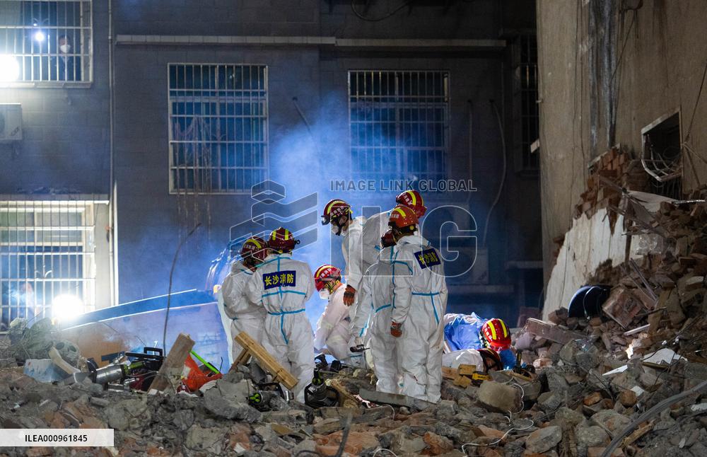 CHINA-HUNAN-CHANGSHA-BUILDING COLLAPSE-RESCUE (CN)