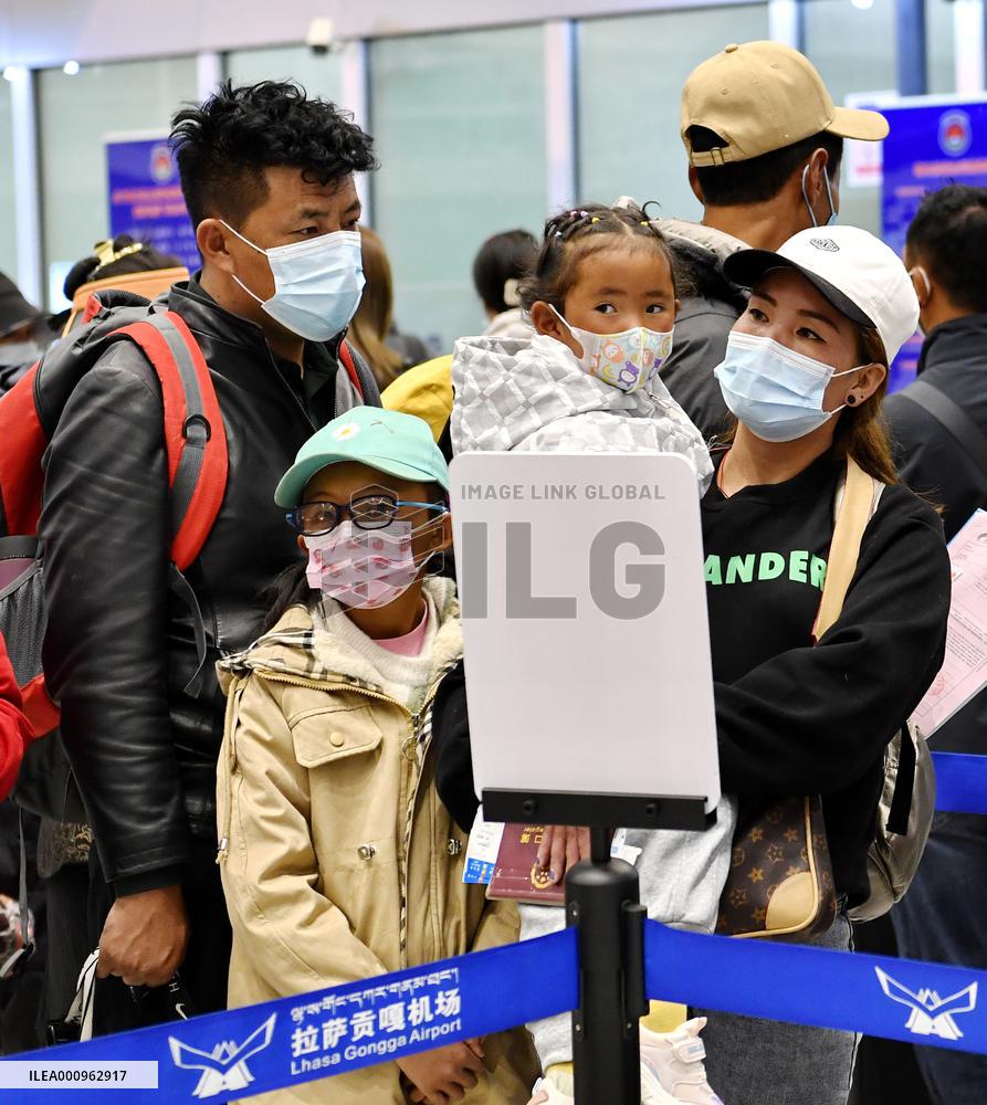 CHINA-TIBET-LHASA-CHD-CHILDREN-TREATMENT-DEPARTURE (CN)