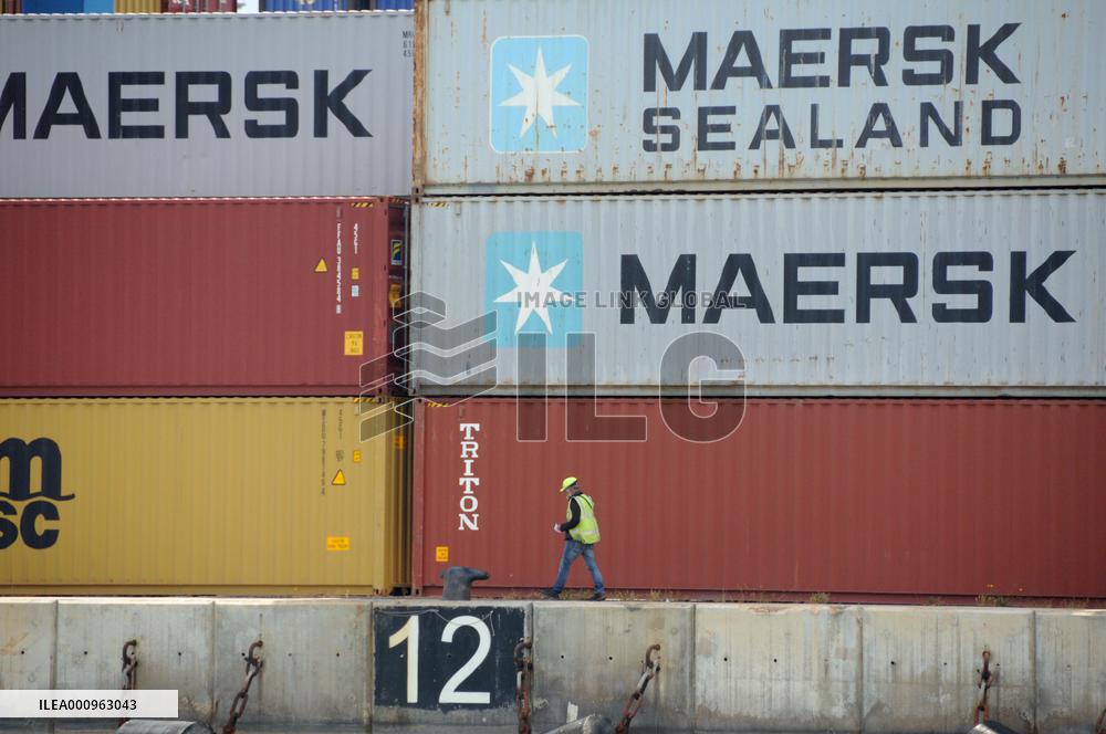 MALTA-MARSAXLOKK-FREEPORT-CONTAINERS