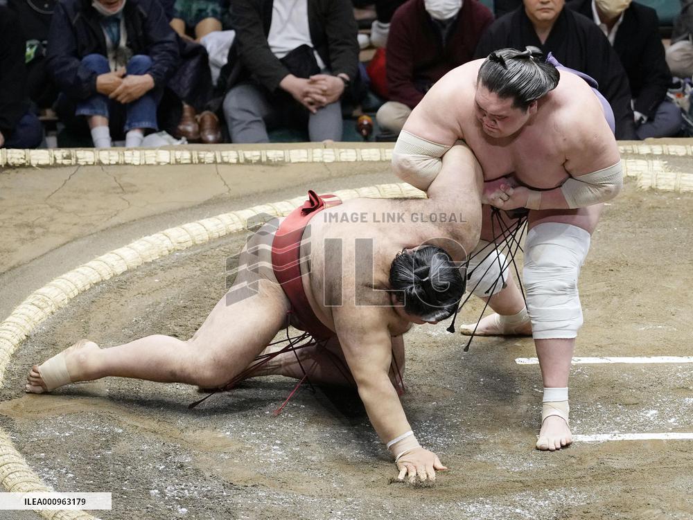 Summer Grand Sumo Tournament
