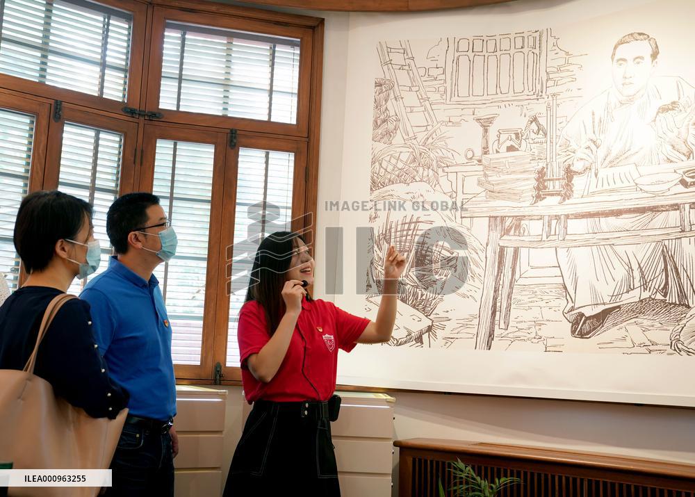 Xinhua Headlines: A look at younger generation on China's new journey