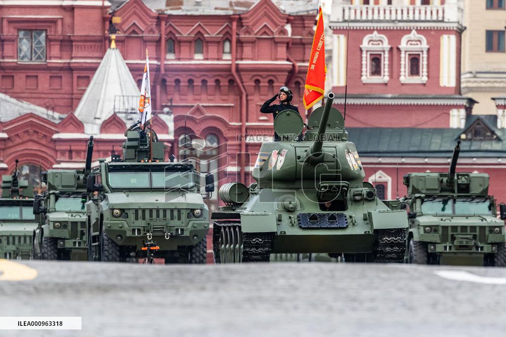 RUSSIA-MOSCOW-V-DAY-PARADE