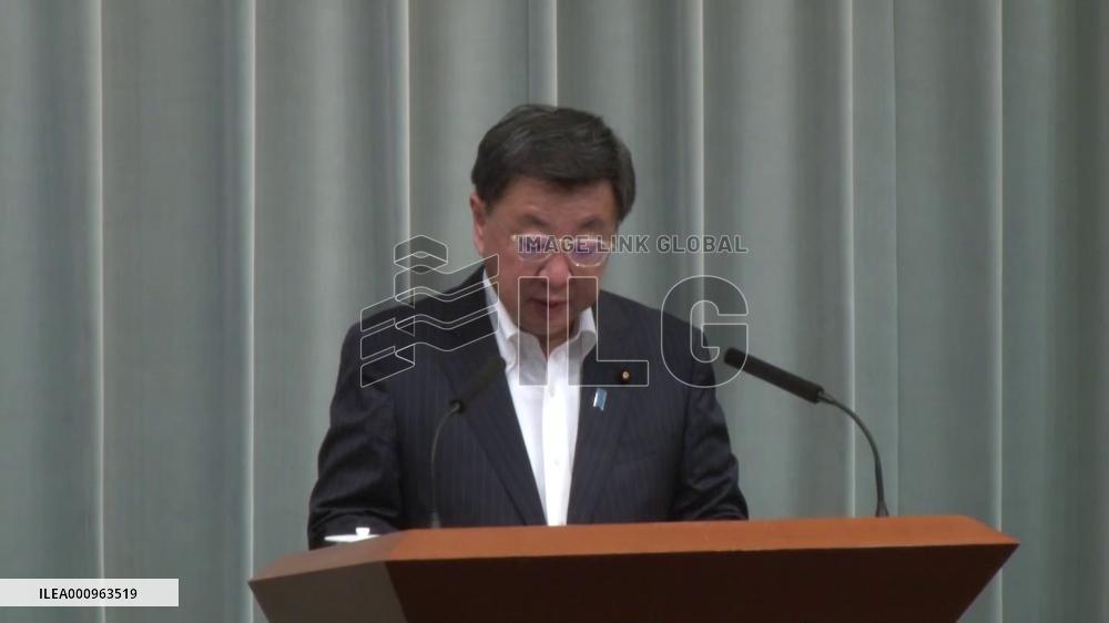 Japan to slowly phase out Russian oil, keep interests in projects