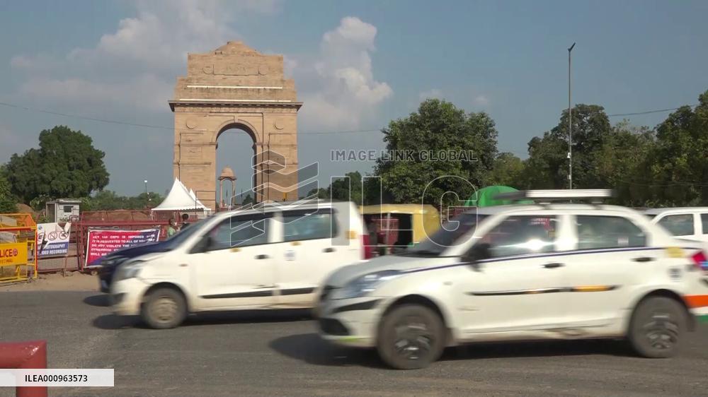 Xiaomi continues to lead as India smartphone shipments decline by 5 pct