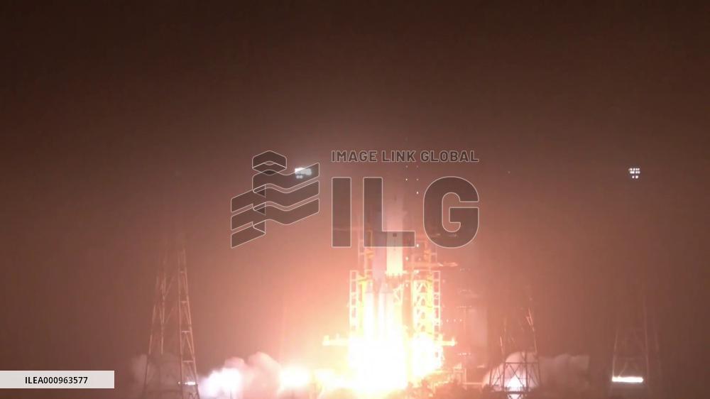 What is on board China's cargo spacecraft Tianzhou-4?