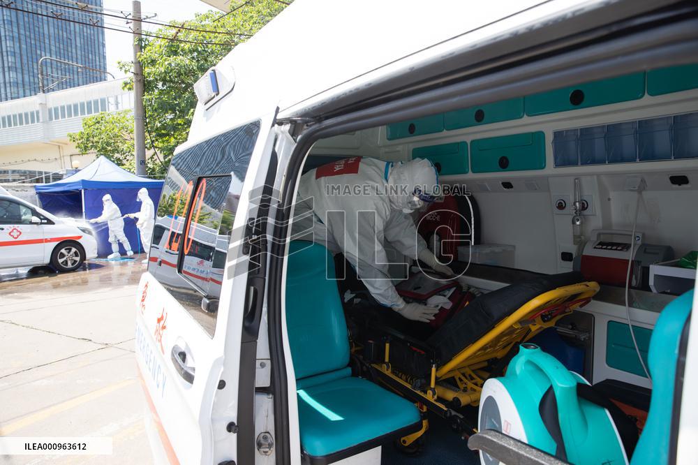CHINA-SHANGHAI-MEDICAL TEAM-COVID-19-AID (CN)