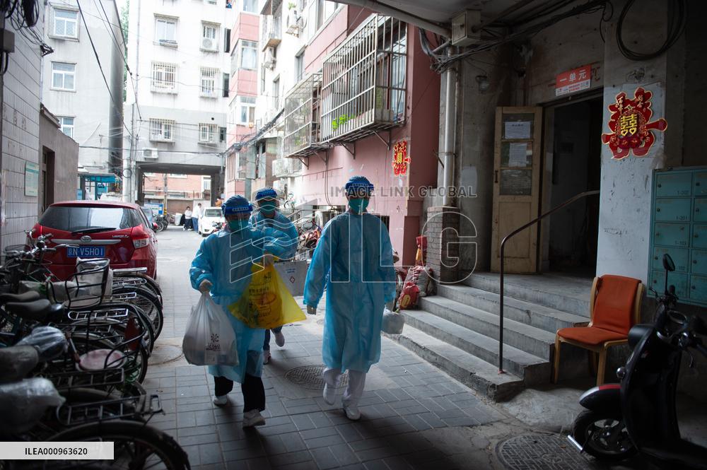 CHINA-BEIJING-COVID-19-VACCINATION-ELDERLY-HOME SERVICE (CN)