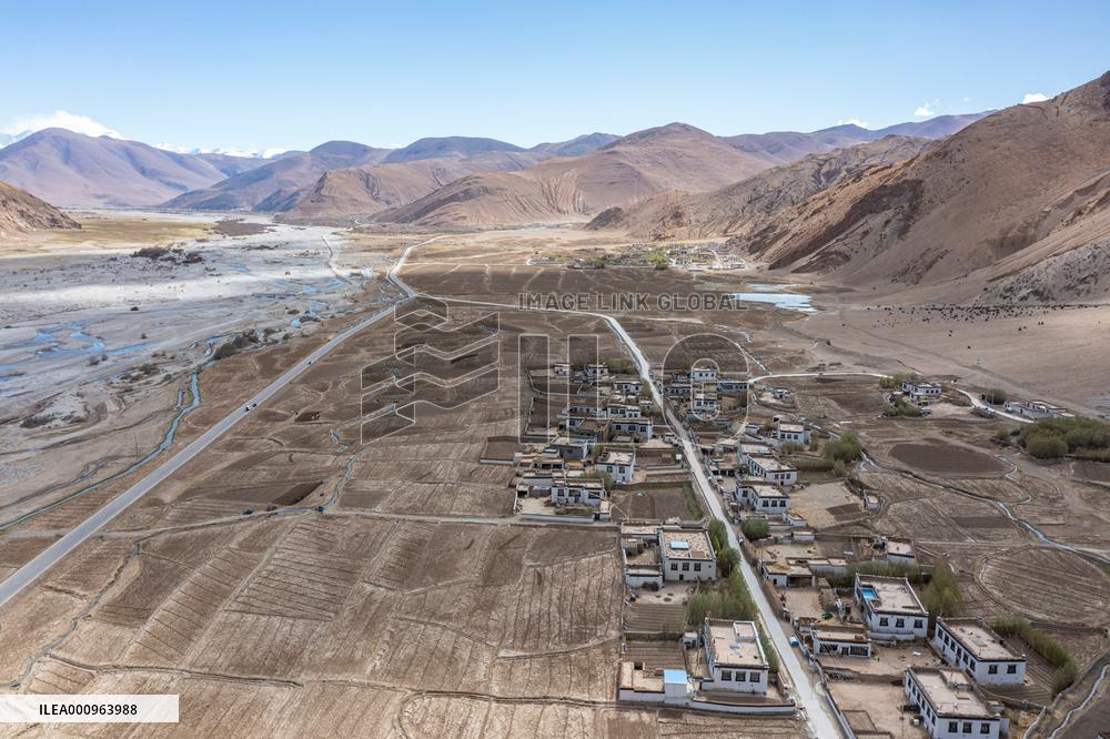 CHINA-TIBET-TINGRI-SPRING-FARMING (CN)