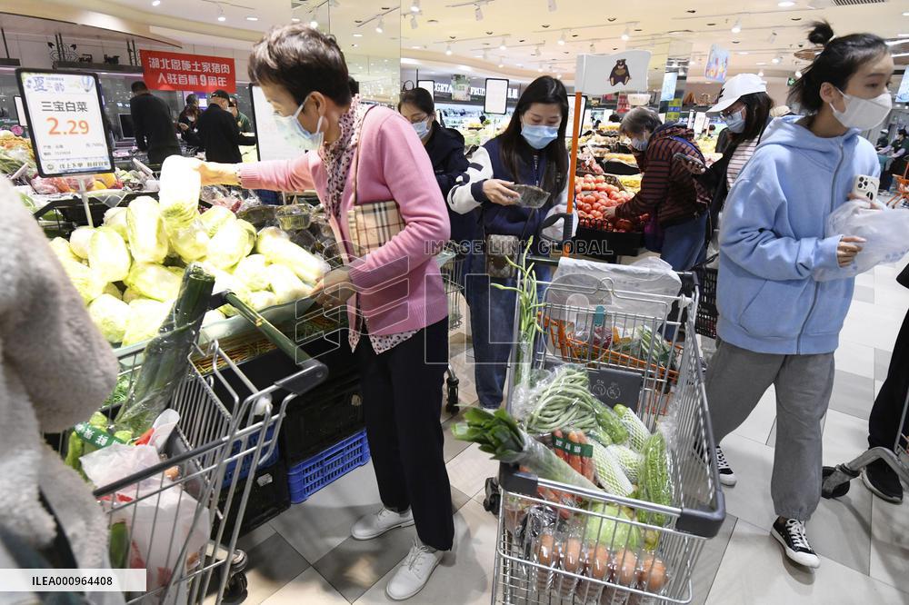 Tighter controls against COVID-19 in Beijing