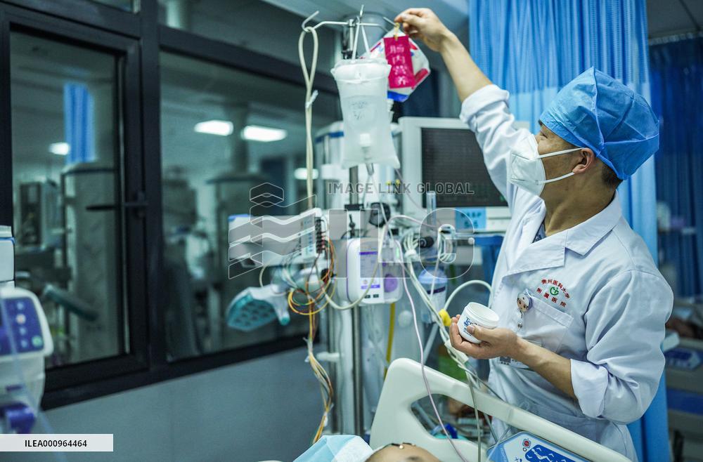 CHINA-GUIZHOU-GUIYANG-MALE NURSES (CN)