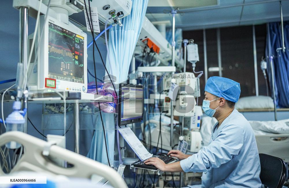CHINA-GUIZHOU-GUIYANG-MALE NURSES (CN)